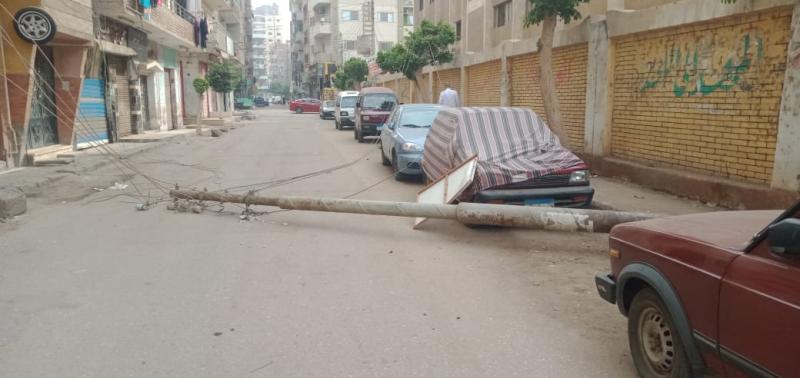 سقوط عامود انارة
