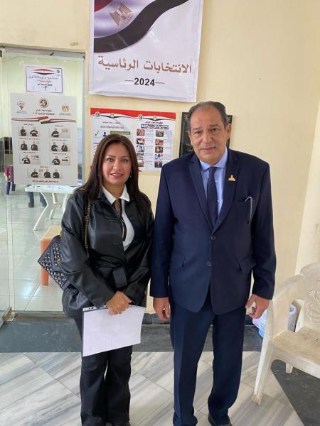 النائب حسام الخولىوحرمه الإعلامية شيماء السباعى يدلون بأصواتهم فى انتخابات الرئاسة »يدلى