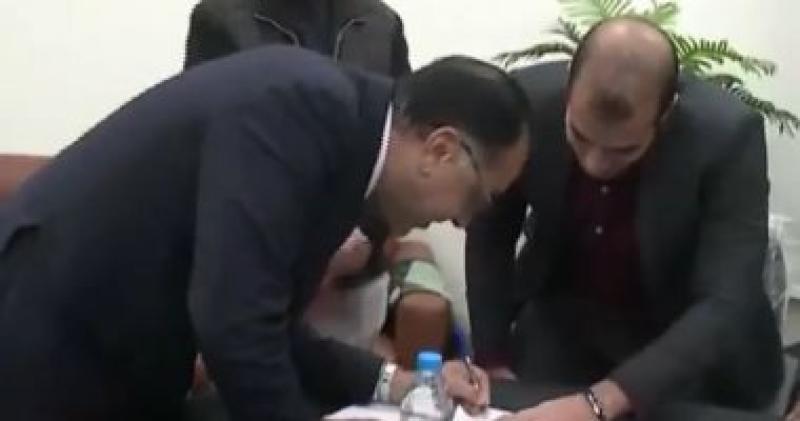 رئيس مجلس الوزراء يدلى بصوته