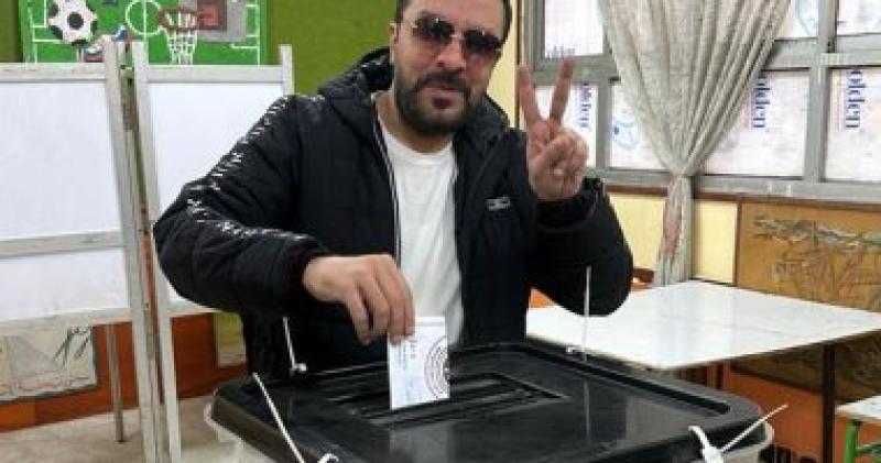 مصطفي كامل 