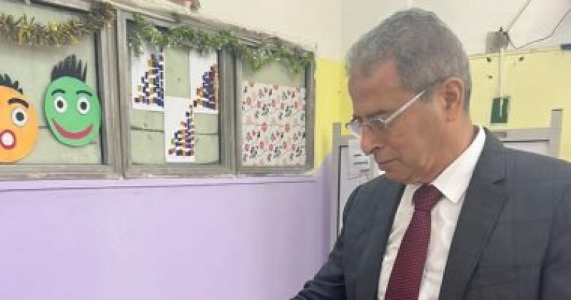 رئيس الشركة القابضة للكهرباء يدلى بصوتها بالانتخابات الرئاسية