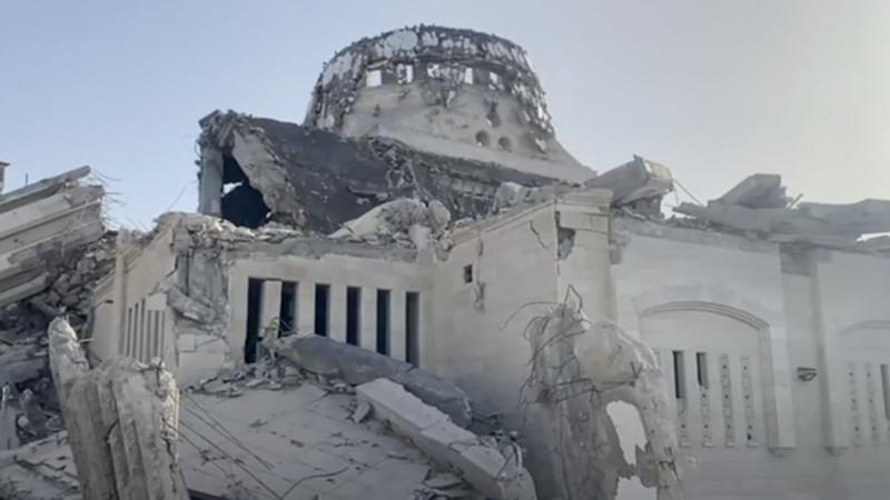 تدمير الاحتلال الإسرائيلي المسجد العمري في قطاع غزة
