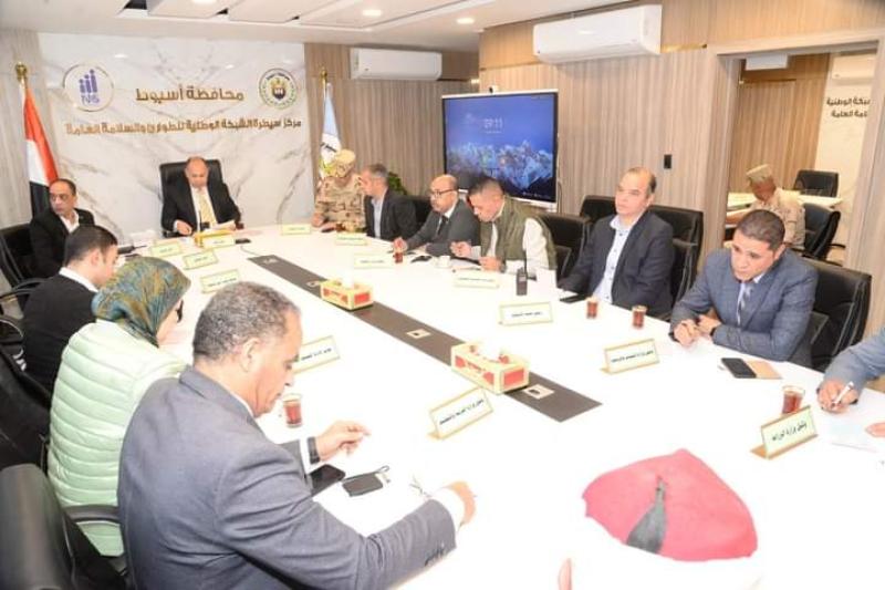 محافظ أسيوط 