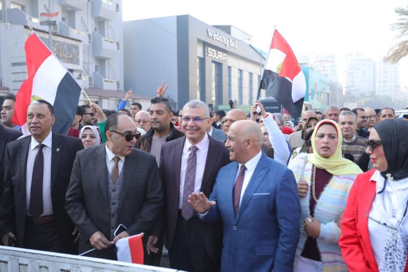 جامعة الزقازيق تواصل مسيراتها الحاشدة لتعزيز المشاركة فى الانتخابات الرئاسية