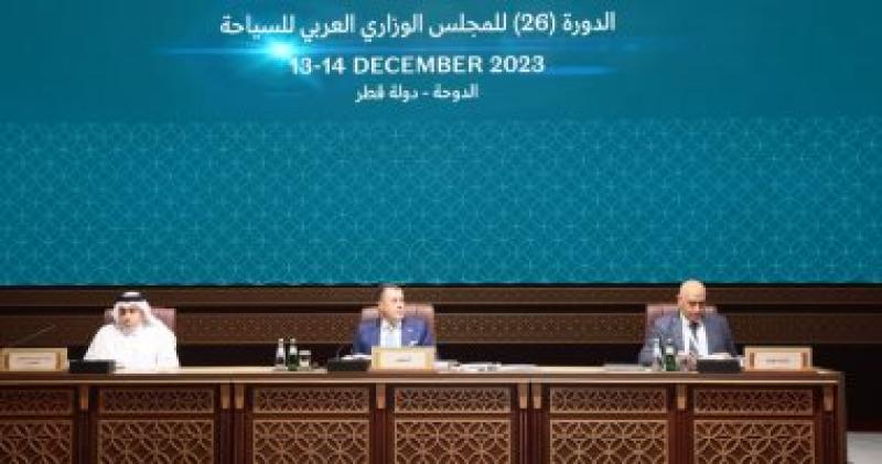وزير السياحة والآثار خلال الاجتماع