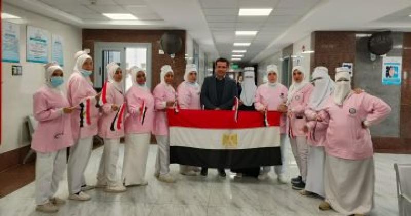 جانب من الفرق الطبية