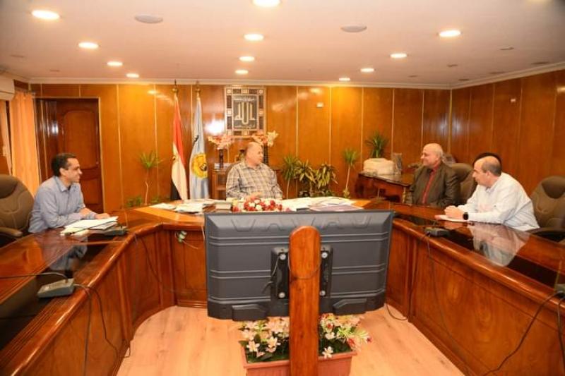 محافظ أسيوط 