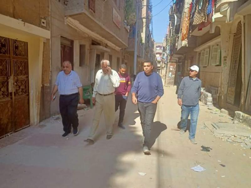 اثناء  تركيب البلاط