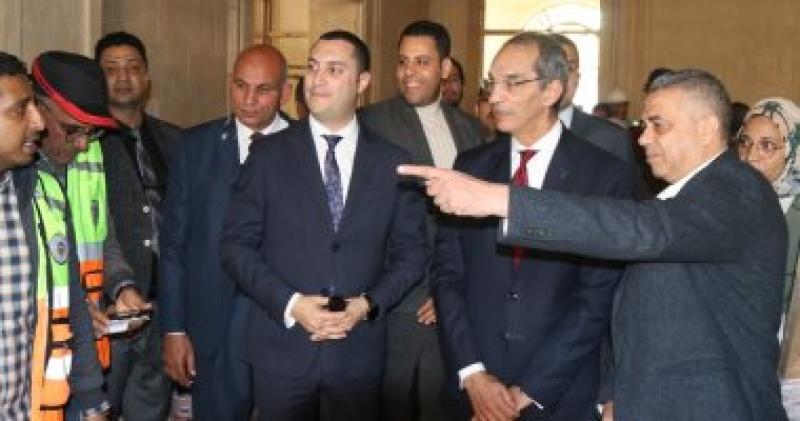 وزير الاتصالات 