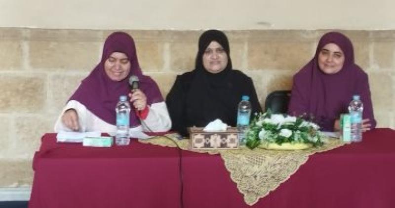 جانب من الندوة