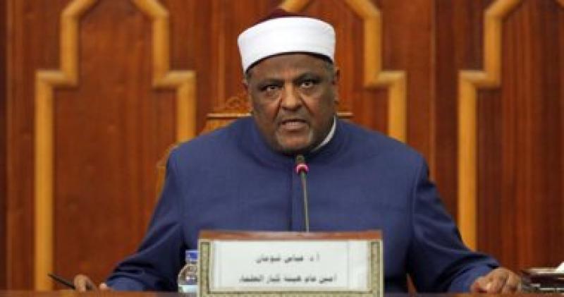 الدكتور عباس شومان