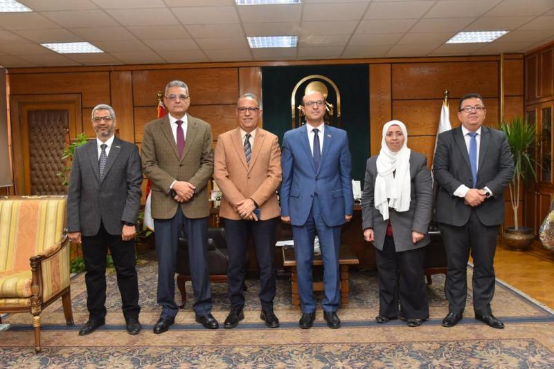 رئيس جامعة أسيوط 