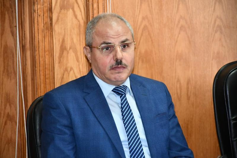 الدكتور ناصر مندور رئيس جامعة قناة السويس