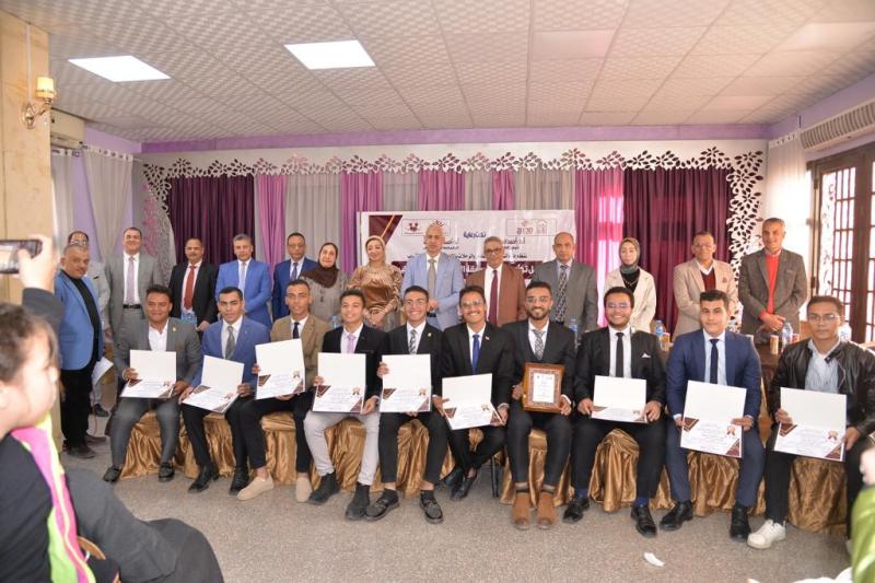 رئيس جامعة أسيوط 