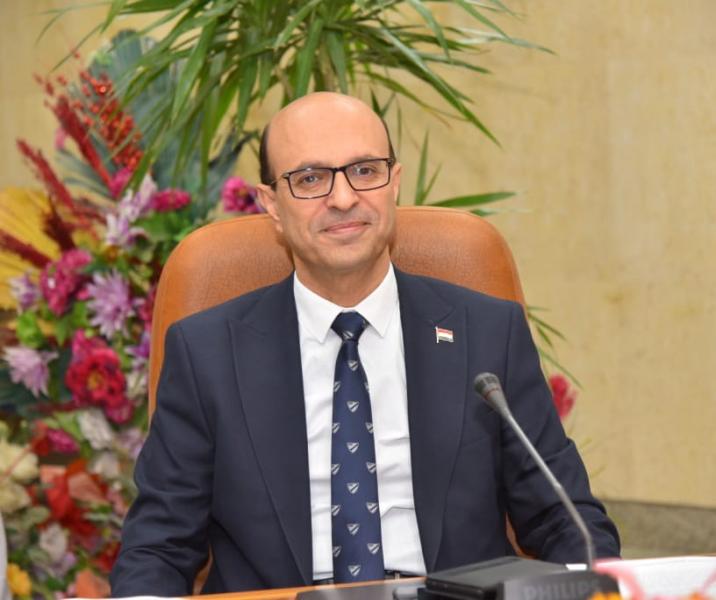 رئيس جامعة أسيوط 