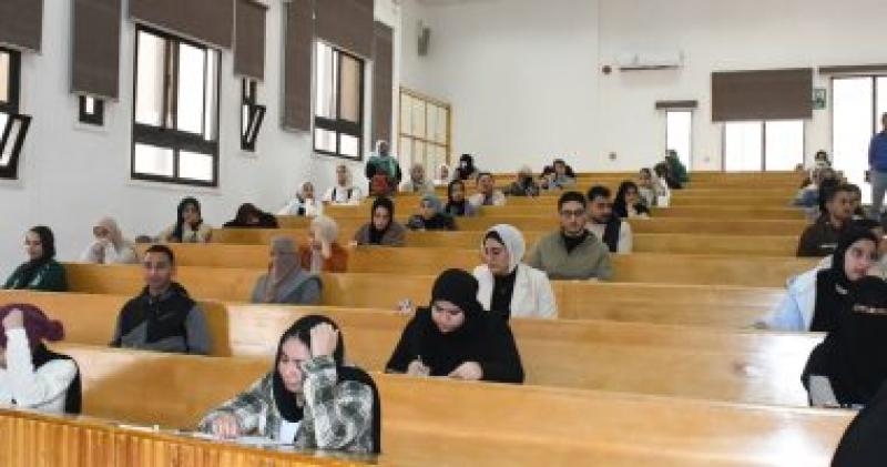 جانب من الجولة 