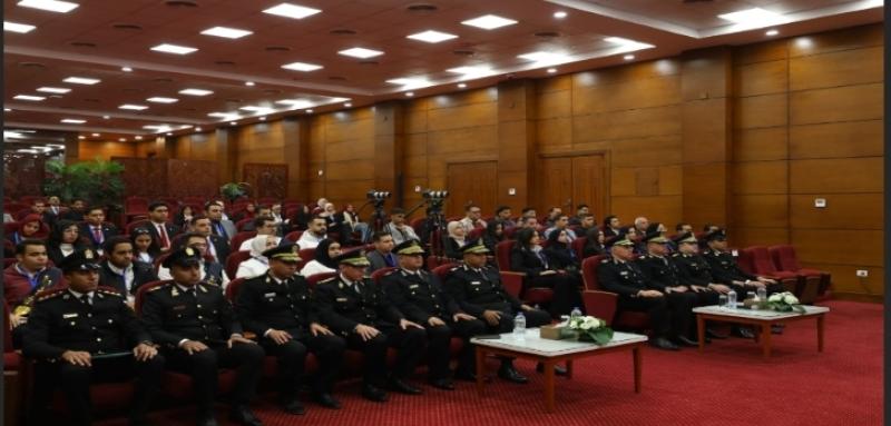 جانب من حضور الطلاب لورشة العمل بأكاديمية الشرطة
