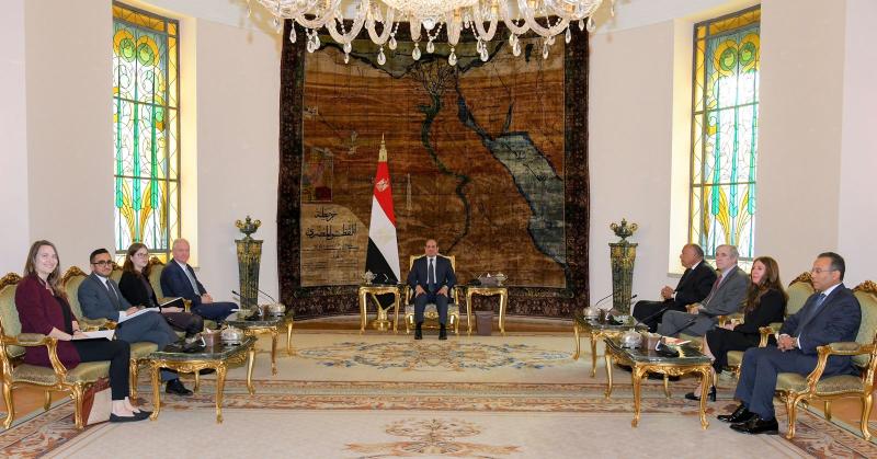 الرئيس السيسي يستقبل وفدًا أمريكيًا
