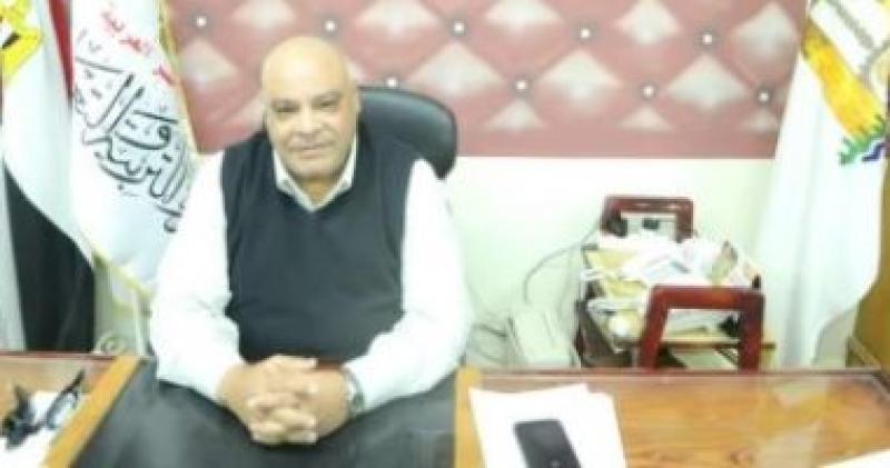 سيد عبد العزيز وكيل التعليم بالوادى الجديد