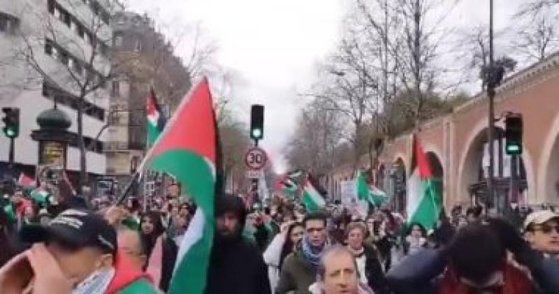 مسيرات تضامنا مع فرنسا