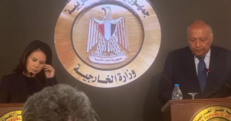 وزير الخارجية ونظيرته الألمانية