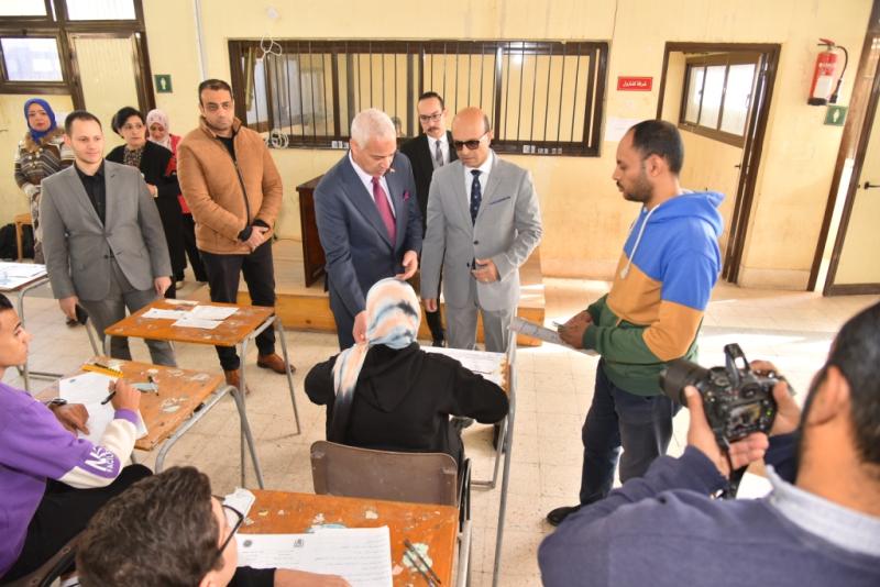 رئيس جامعة أسيوط 