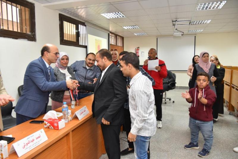 رئيس جامعة أسيوط 
