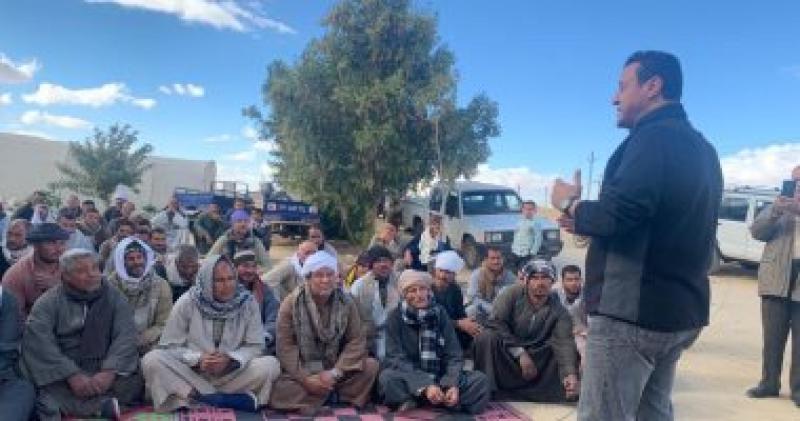 القوافل الإرشادية العلمية للمحاصيل الاستراتيجية مع المزارعين
