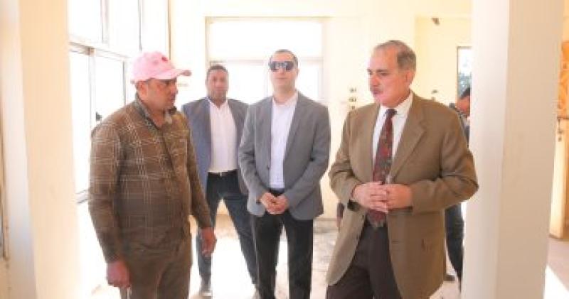 محافظ كفر الشيخ يتفقد موقع إنشاء محطة الرصف الجديدة