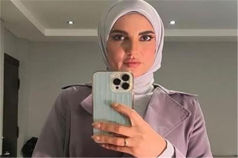 الفنانة درة