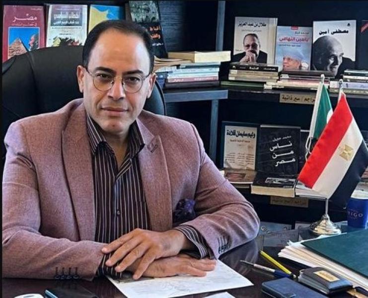 الكاتب الصحفي شريف عارف