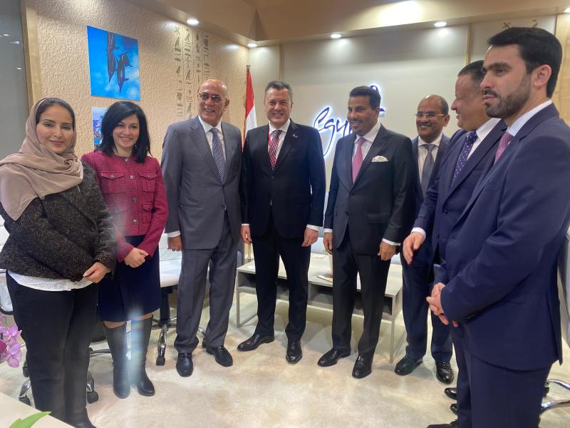 وزير السياحة 