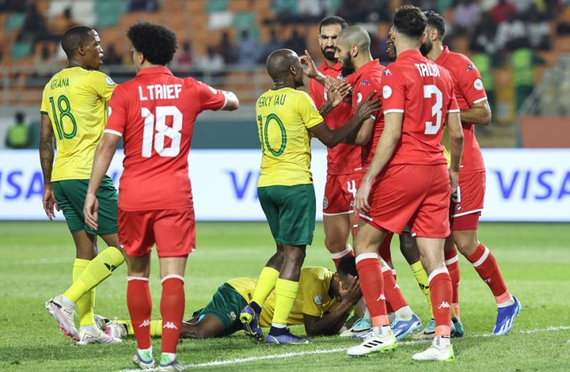 منتخب تونس ومنتخب جنوب إفريقيا