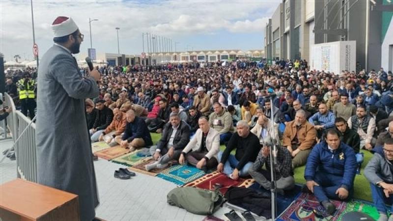 زوار معرض القاهرة الدولي
