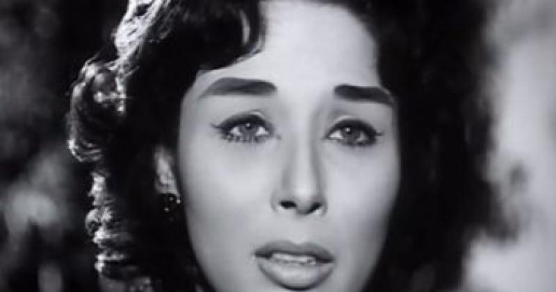 الفنانه لبنى عبدالعزيز