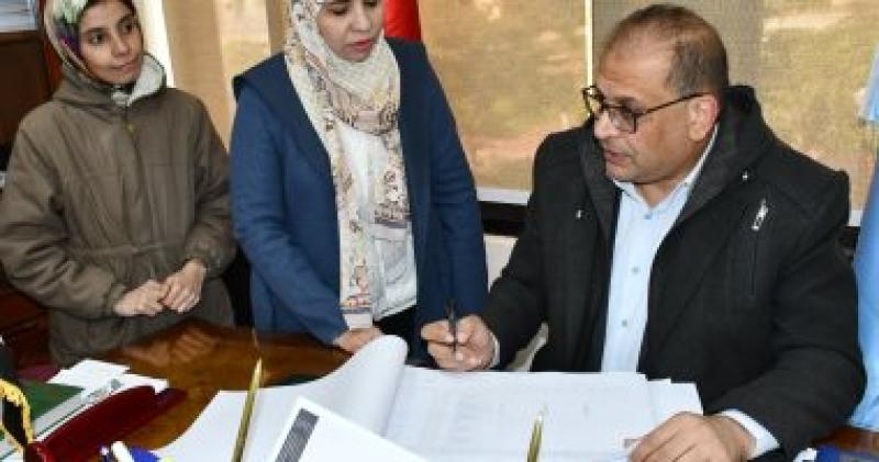 الدكتور عادل حسن نائب رئيس الجامعة للشئون الأكاديمية