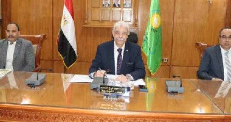 الدكتور أحمد القاصد رئيس جامعة المنوفية