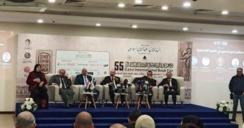 جانب من الندوة فى معرض الكتاب