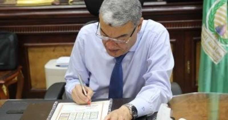 محافظ المنيا يعتمد نتيجة الشهادة الإعدادية 