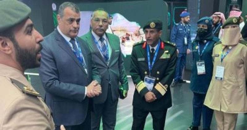 جانب من جولات الوزير بالمعرض 