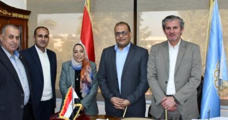 الدكتور عادل حسن