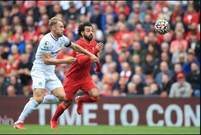 لقاء ليفربول وبيرنلي بالدوري الإنجليزي