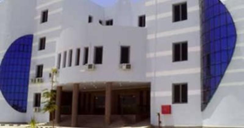 مجمع عيادات التأمين الصحى بقنا