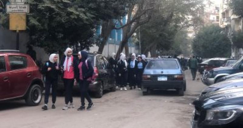 توافد الطلاب