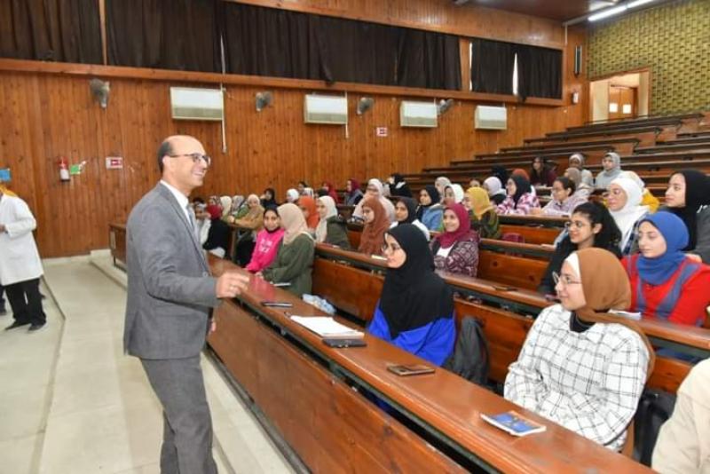 رئيس جامعة أسيوط 