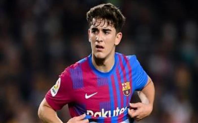 جافي لاعب وسط برشلونة