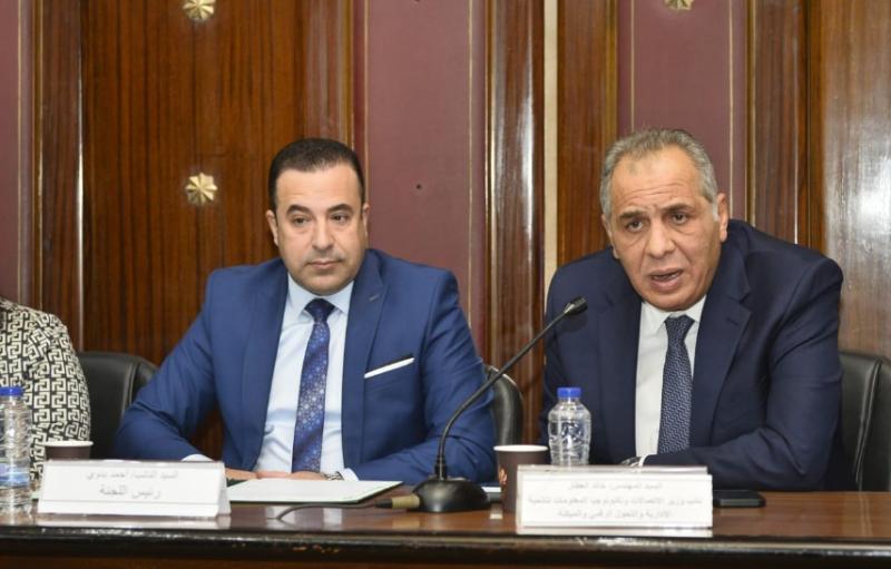 جانب من اجتماع اللجنة 