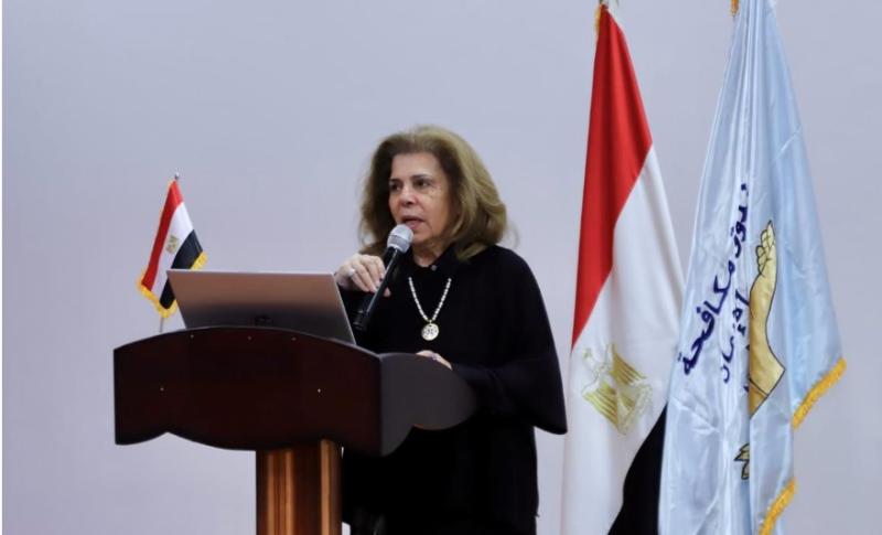  مشيرة خطاب 