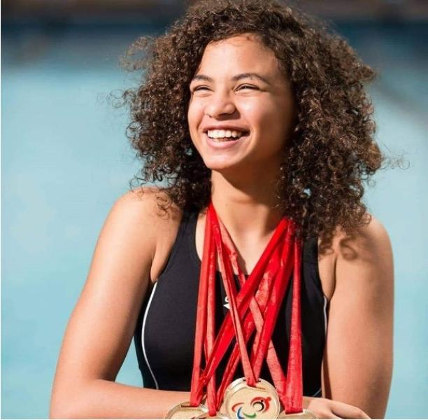 ملك حسين  لاعبة منتخب مصر للسباحة البارالمبية،