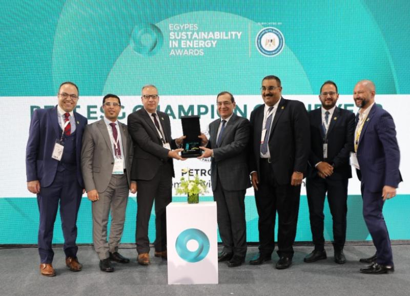 بتروبل تفوز بجائزة الأفضل في مجال الاعتبارات البيئية والاجتماعية والحوكمة 